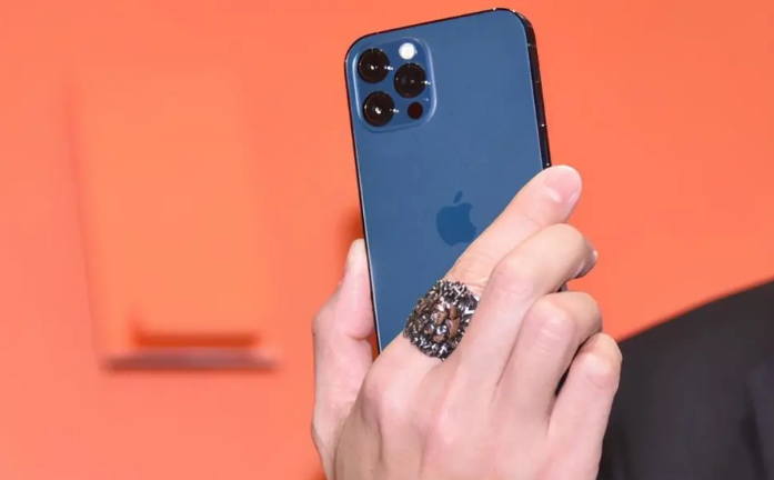 望城苹果手机维修分享iPhone12系列重启方法教程 
